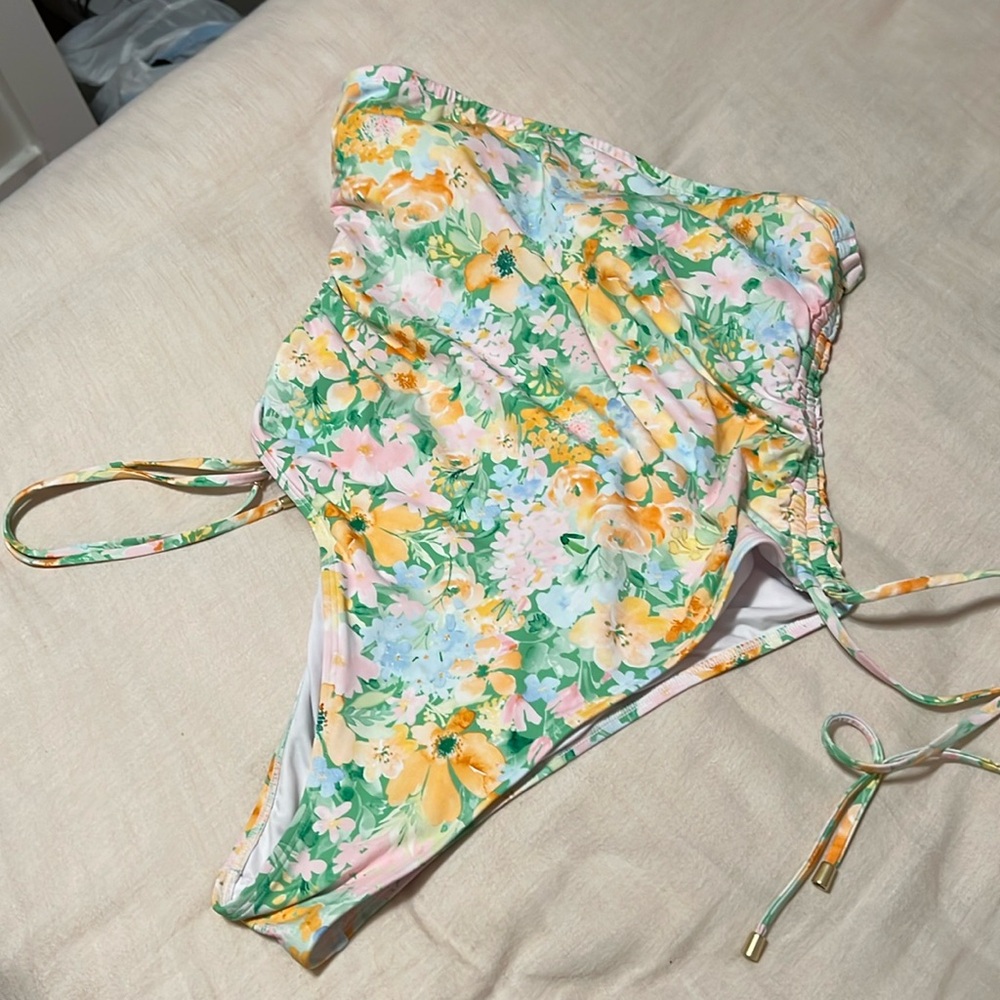 Billabong one piece XXL / 16